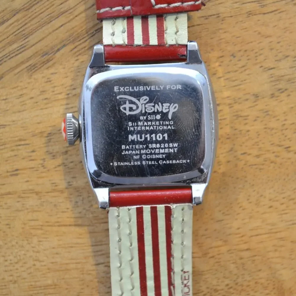 Vintage Disney Micky Mouse Wrist Watch Silver Tone Red Band MU1101